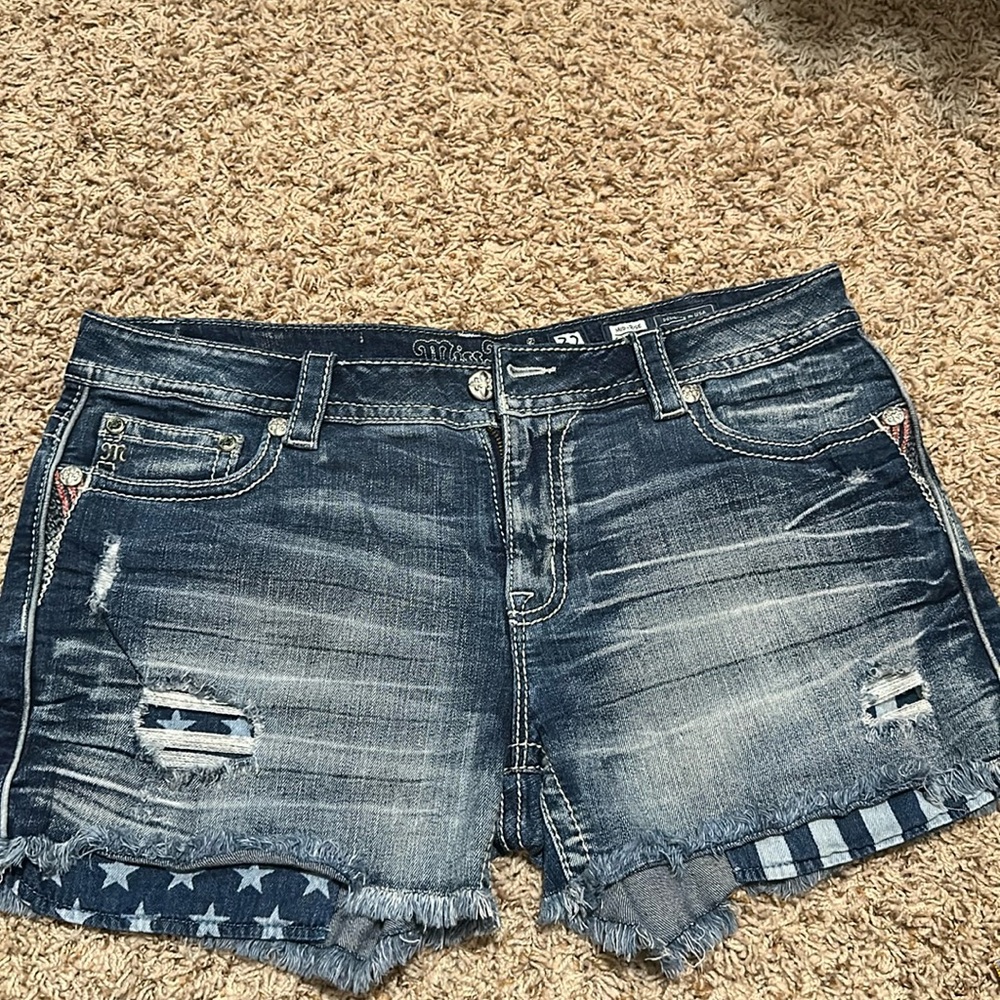 Ladies, miss me shorts